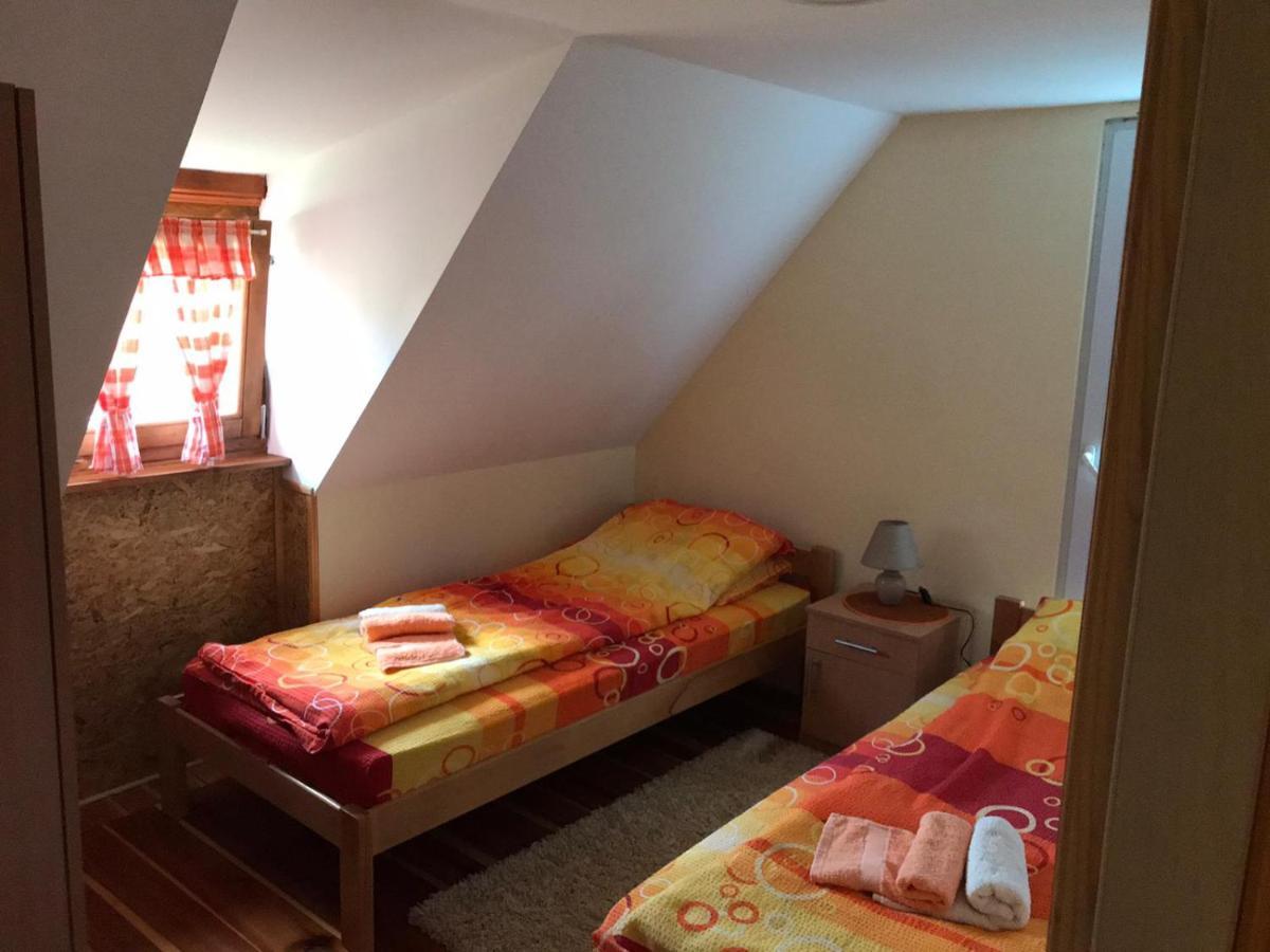 Apartman Helena โมกราโกรา ภายนอก รูปภาพ