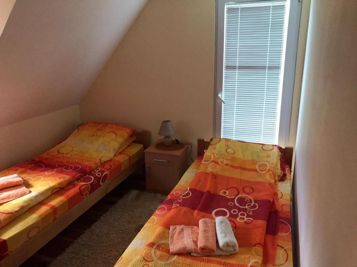 Apartman Helena โมกราโกรา ภายนอก รูปภาพ