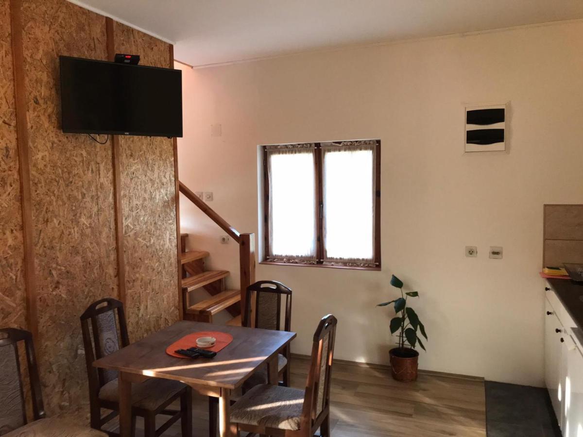 Apartman Helena โมกราโกรา ภายนอก รูปภาพ